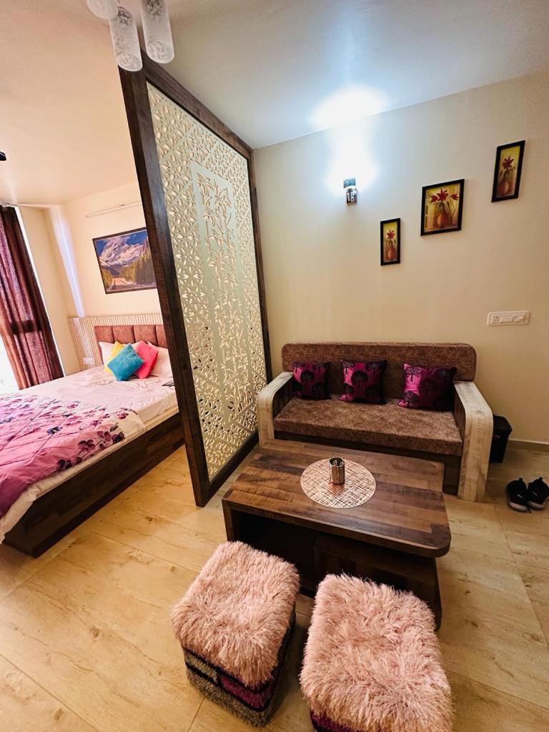 Apartment Candy's Luxury Flat